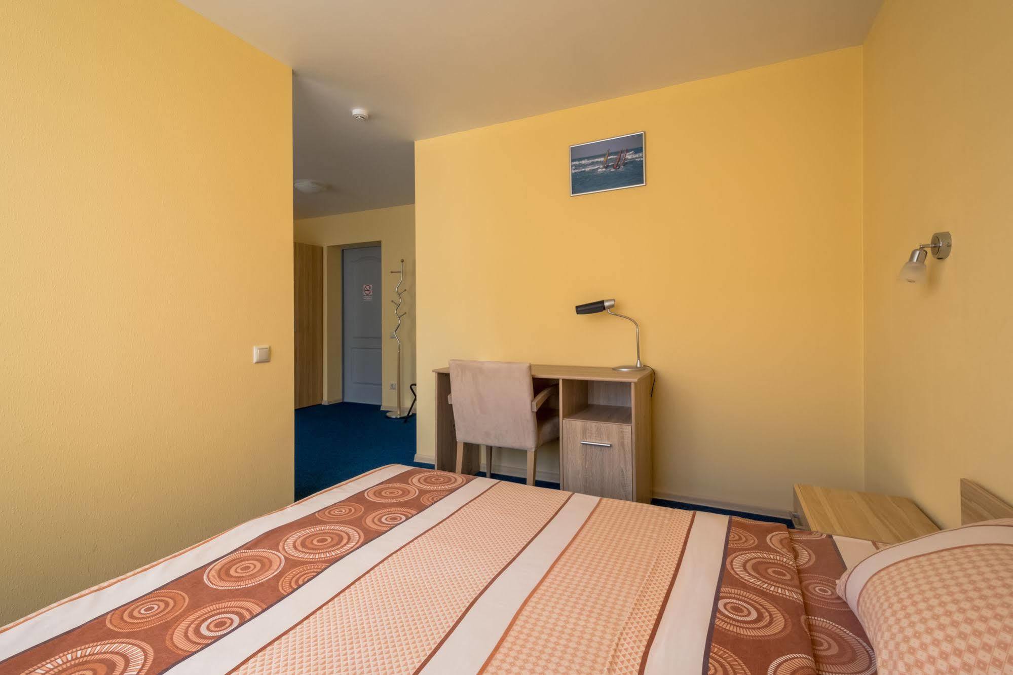Sporthotel Liepaja Bagian luar foto